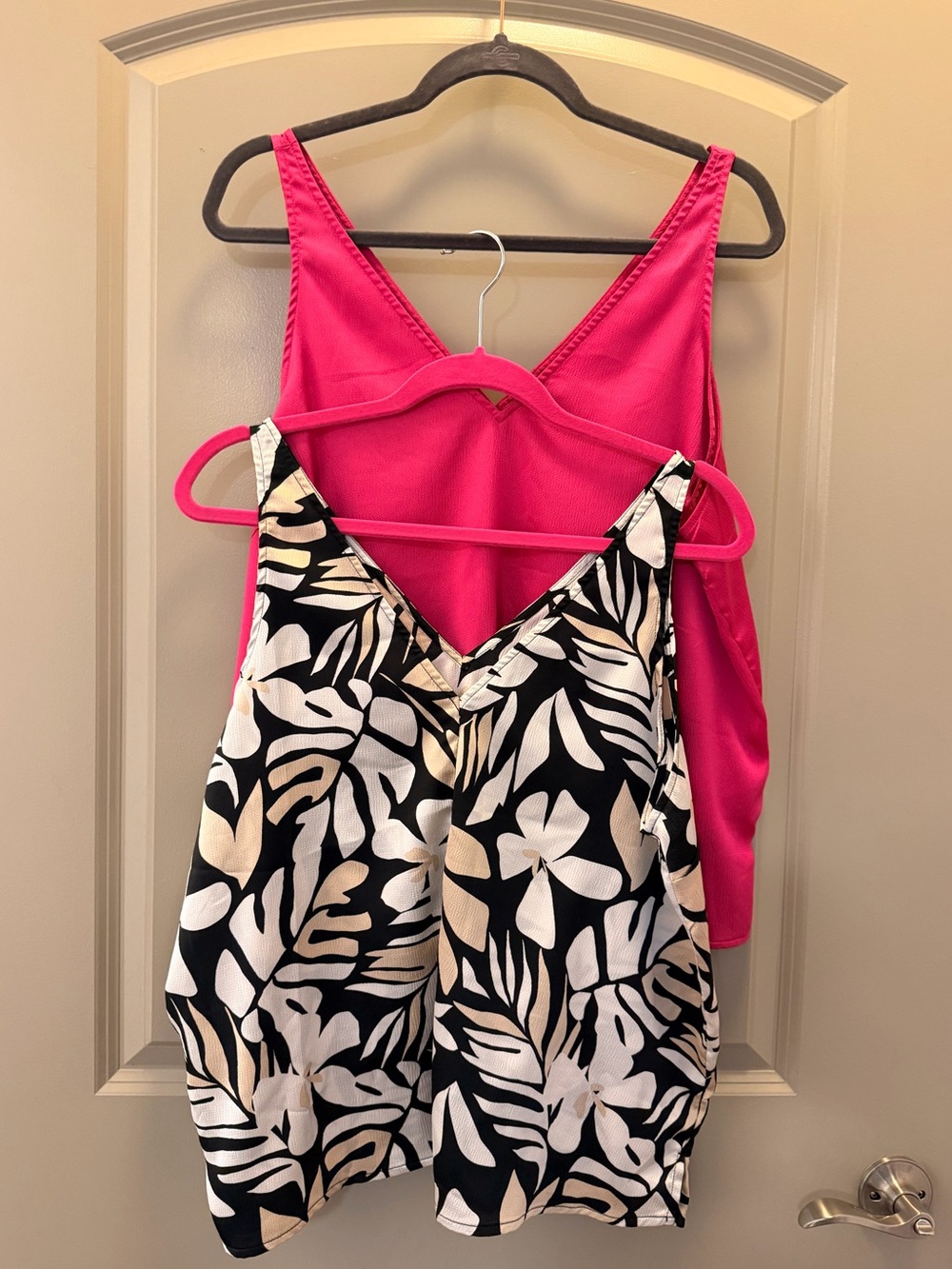 Set of 2 💕 Satin Tanks